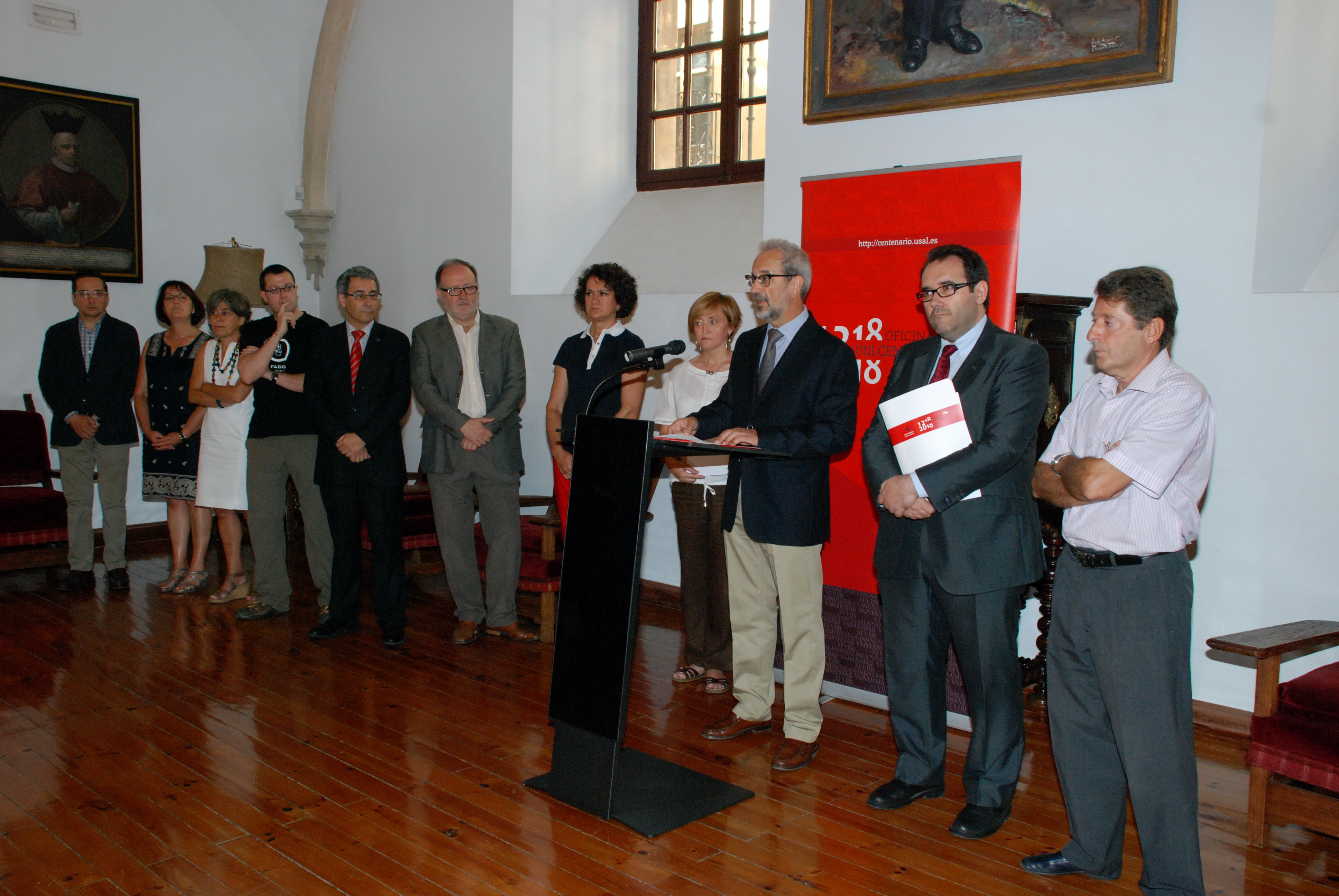 Daniel Hernández Ruipérez, rector de la Universidad de Salamanca, en la presentación de la intervención museística en la Casa-Museo Unamuno..