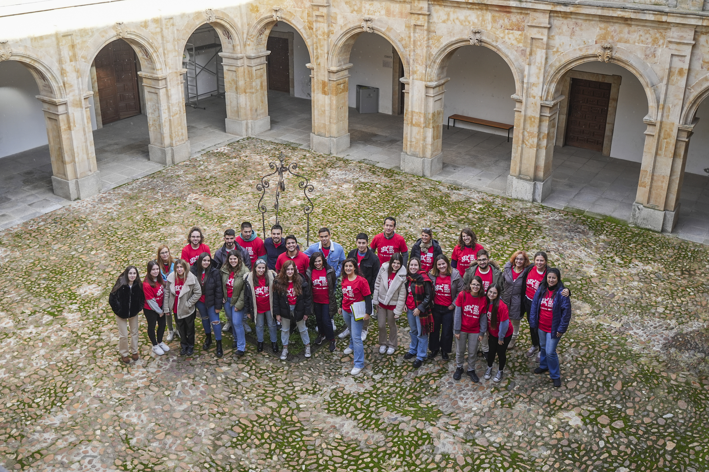 Estudiantes del máster ‘Las TIC en Educación’ en colaboración con el Grupo de Investigación en Innovación y Educación Digital (EduDIG), de la Facultad de Educación de la USAL
