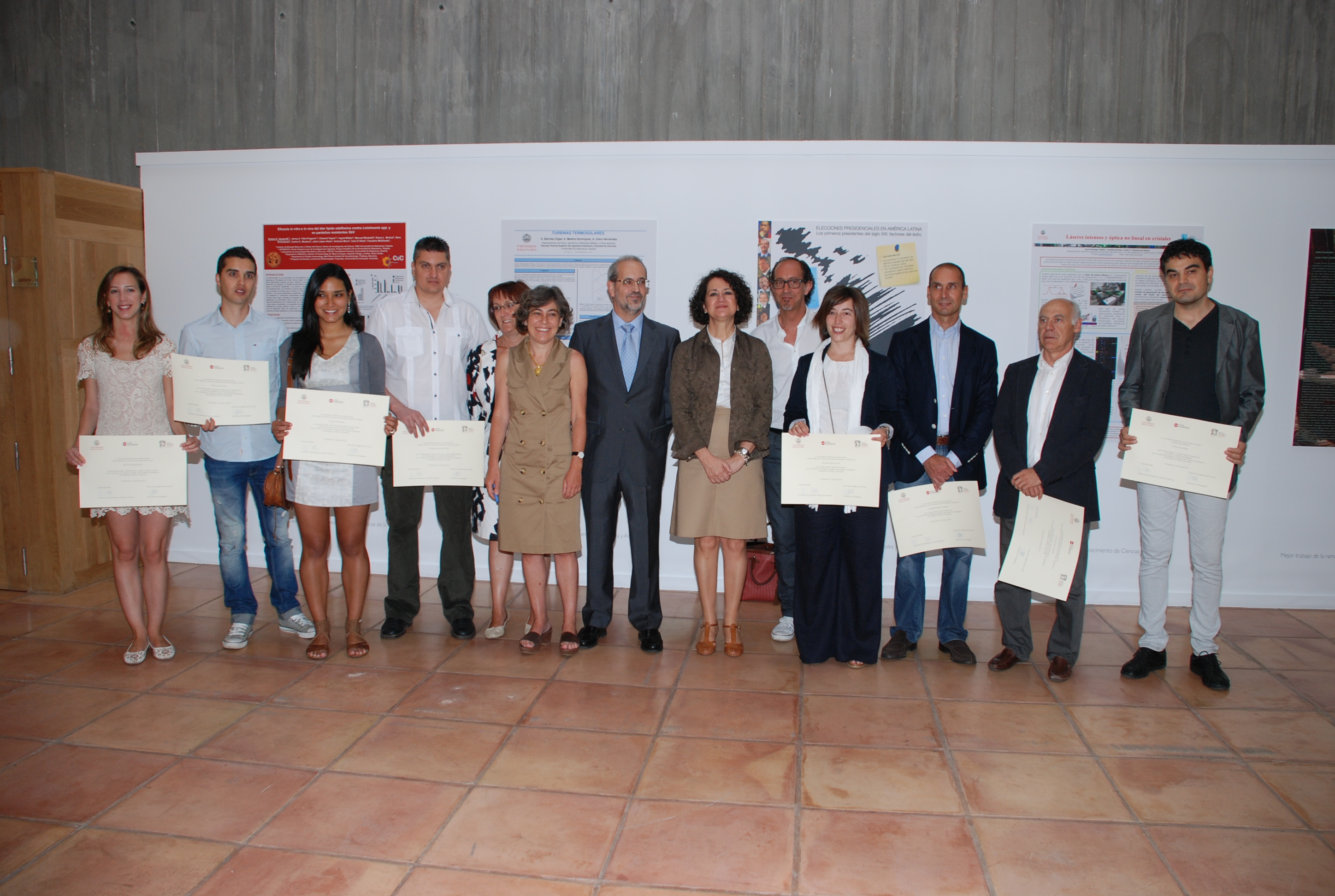 Foto de familia con los premiados en esta primera edición