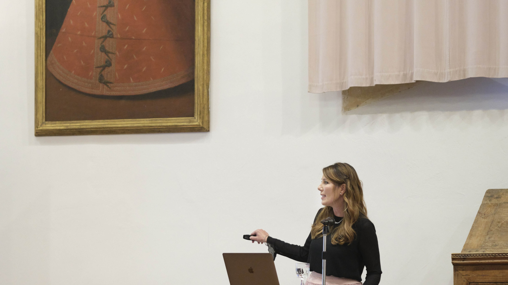 María Sánchez Ledesma durante el acto de ingreso en la Real Academia de Medicina de Salamanca
