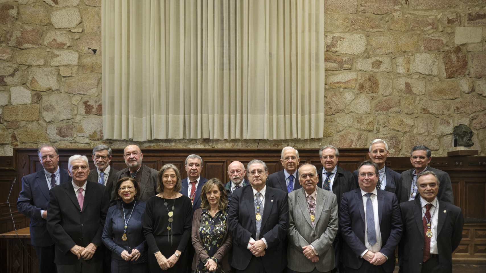 Acto de ingreso de Rosa Cordovilla Pérez en la Real Academia de Medicina