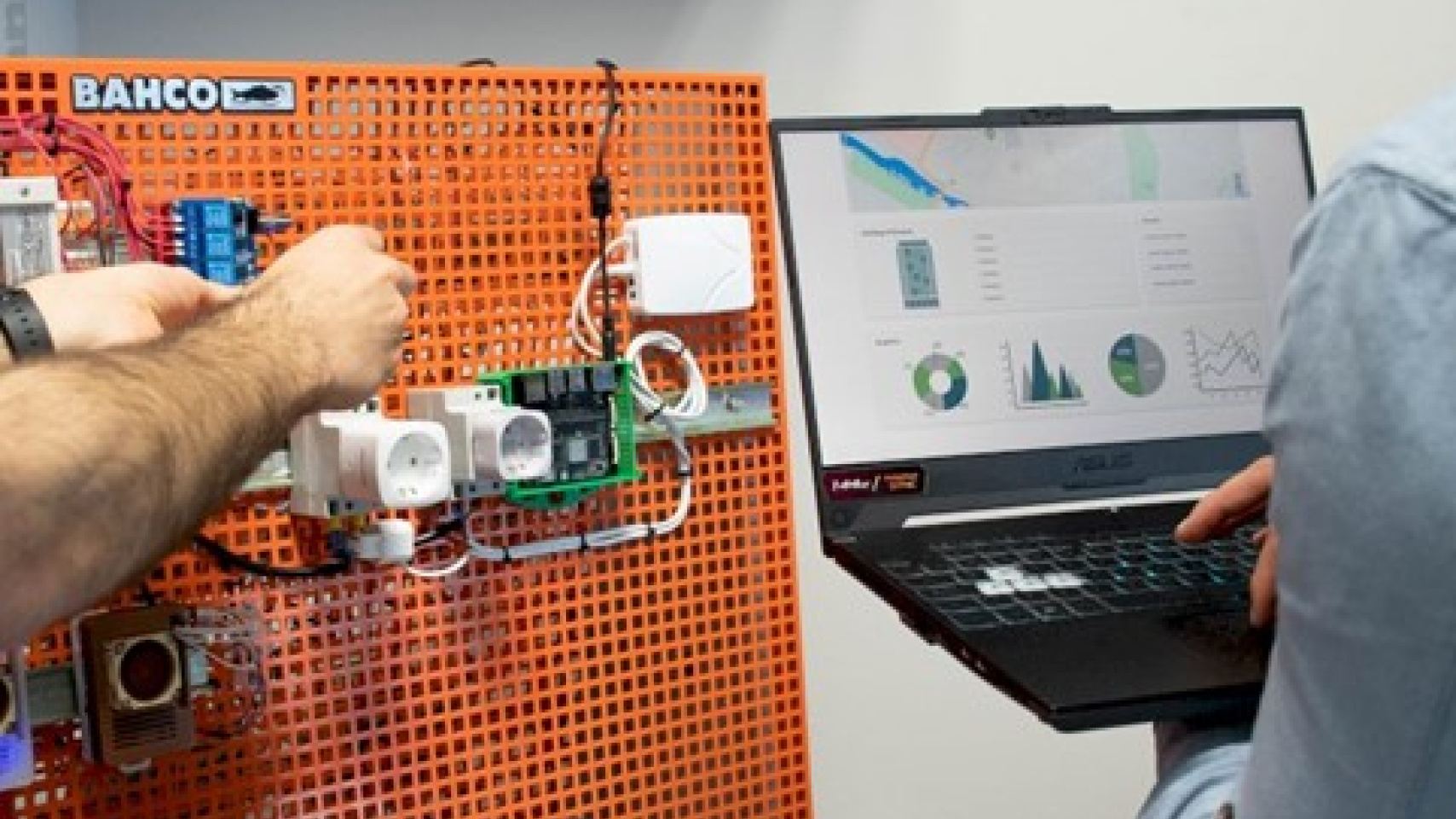 La Universidad de Salamanca e Iberdrola aumentan su colaboración en Doha con el desarrollo de innovadores proyectos para favorecer la sostenibilidad energética