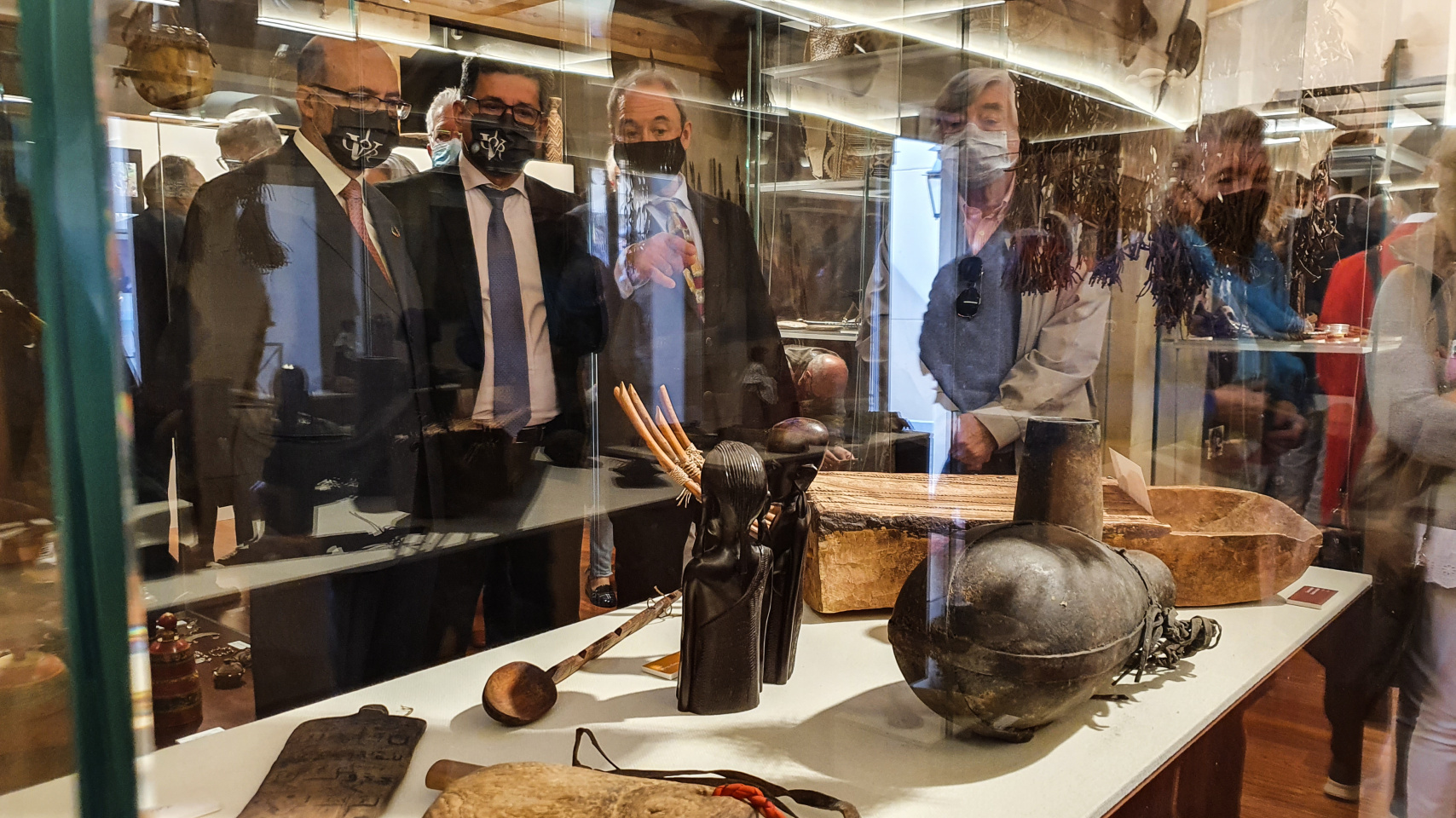 David Díez Martín, vicerrector de Profesorado; Efrem Yildiz, vicerrector de Relaciones Internacionales y Francisco Giner Abati, director del museo