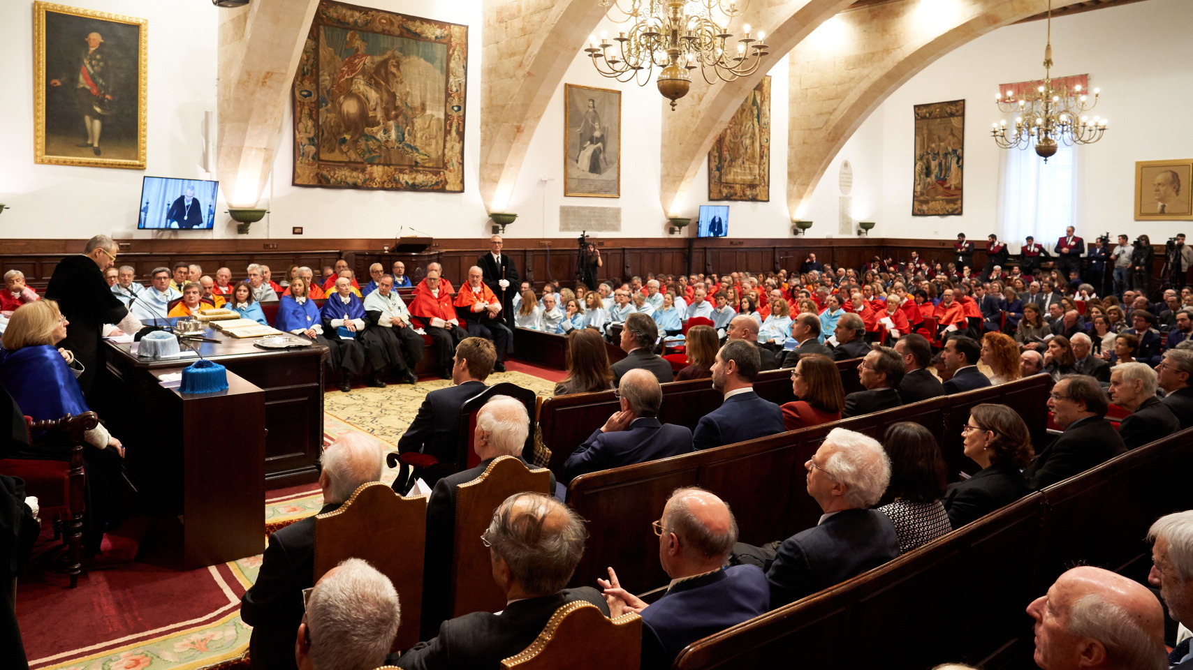 La Universidad de Salamanca inviste doctor honoris causa a Santiago Muñoz Machado, director de la RAE, por su difusión de la lengua del Derecho en cas
