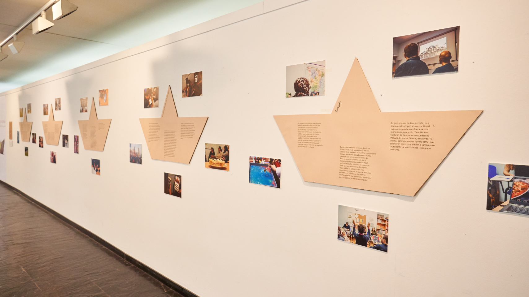 La Facultad de Geografía e Historia acoge una exposición que reivindica el papel integrador de las Humanidades