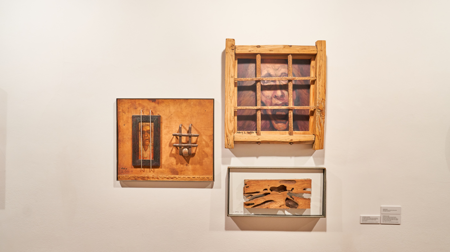 La Universidad de Salamanca recrea ‘los mundos de Luis Santos’ en una exposición con sus objetos, escritos y creaciones