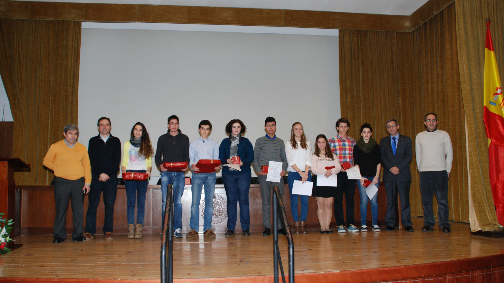 Foto de familia con los premiados