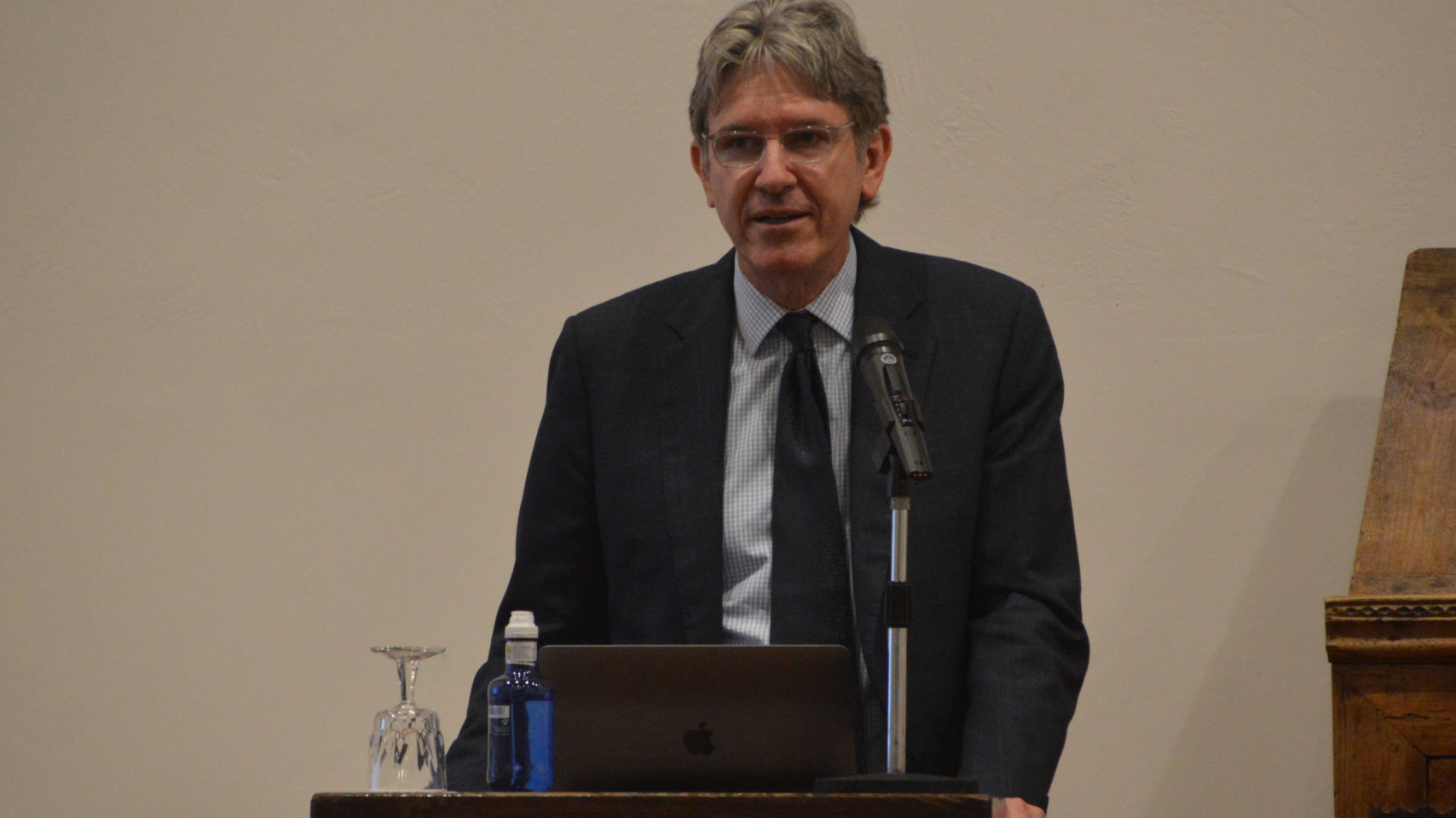 Miguel Perales, catedrático de Medicina en el Weil Cornell Medical College