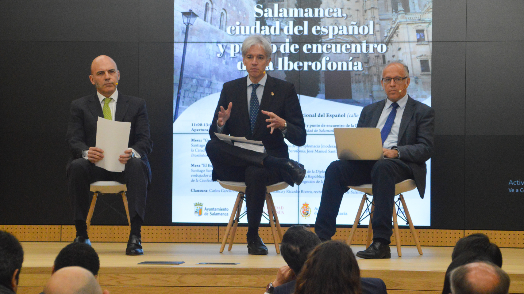 Mesa redonda "Geopolítica e historia de la Iberofonía"