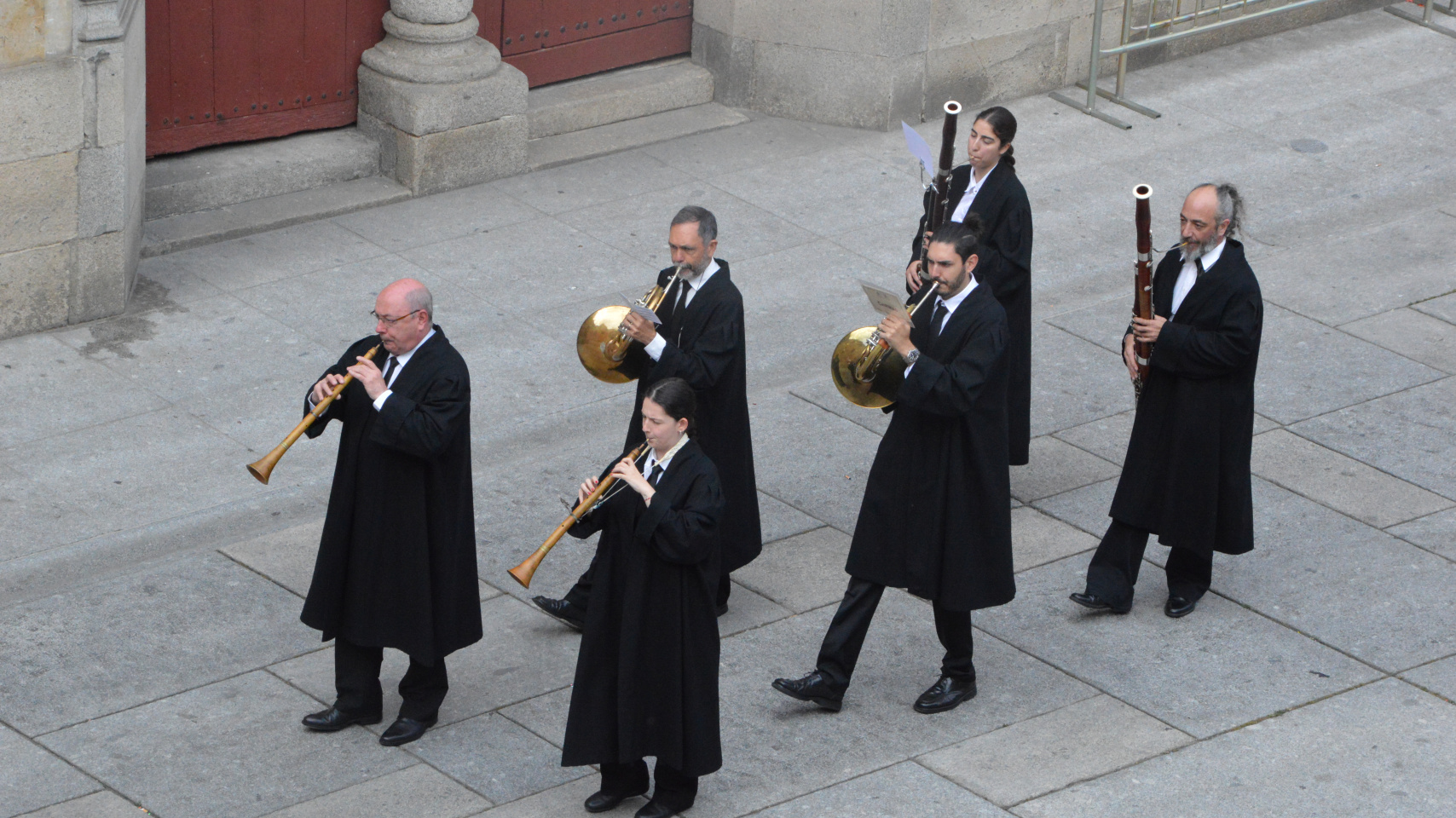 La Universidad de Salamanca se vuelca con la poesía y la física con la concesión de sendos honoris causa a Antonio Colinas y Margaret Murnane