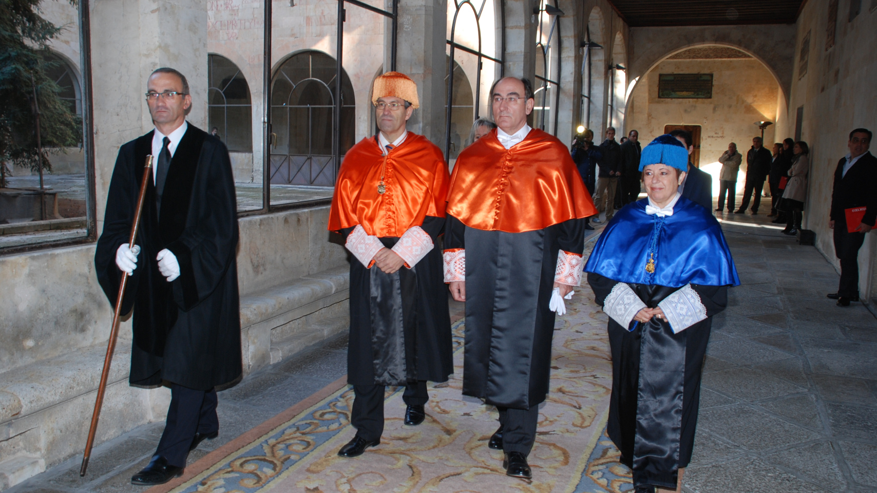 Ignacio Sánchez Galán con sus padrinos