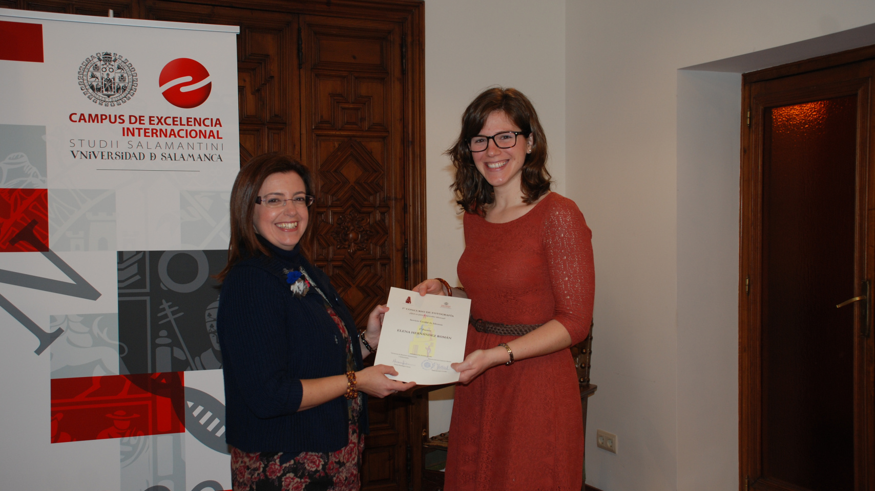 Entrega del primer premio a Elena Hernández Román