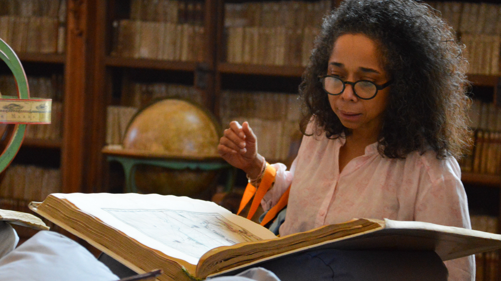 Visita de la embajadora de EEUU en España a la Biblioteca Histórica de la Universidad de Salamanca