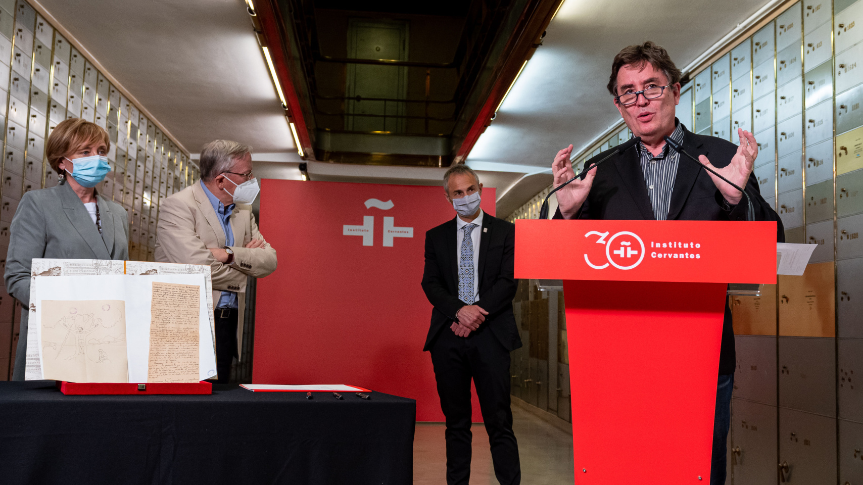 Ana Chaguaceda Toledano, Miguel de Unamuno Adarraga, Ricardo Rivero y Luis García Montero en la Caja de las Letras del Instituto Cervantes