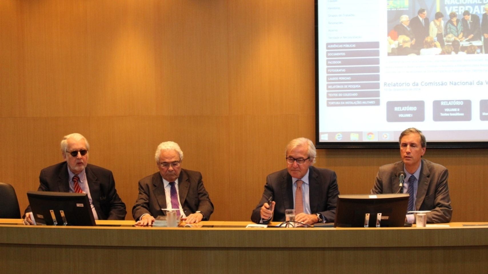 Paulo Sergio Pinheiro, José Carlos Dias, Ignacio Berdugo y Pedro Dallari