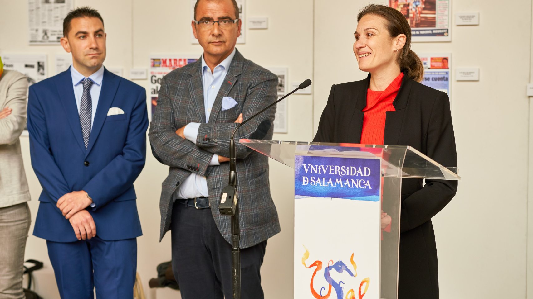 El Colegio del Arzobispo Fonseca abre sus puertas a la muestra ‘SALAMARCA. Las páginas más brillantes del deporte salmantino’