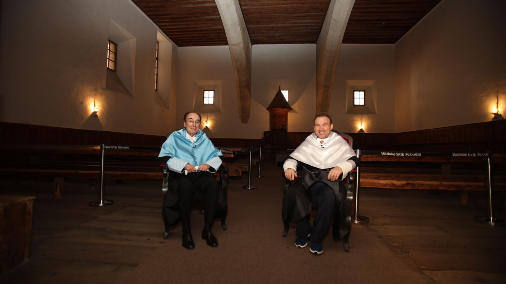 Los nuevos doctores honoris causa en el Aula Fray Luis de León