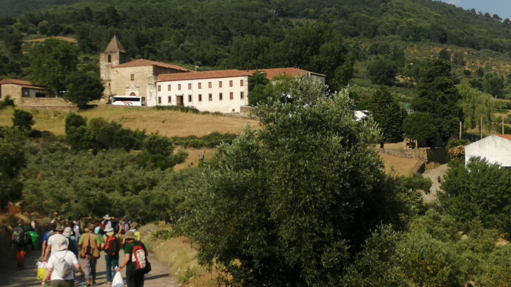 Bótanicos españoles y lusos prospectan El Rebollar y la Sierra de Gata en la campaña anual de la asociación nacional de herbarios AHIM organizada por la USAL