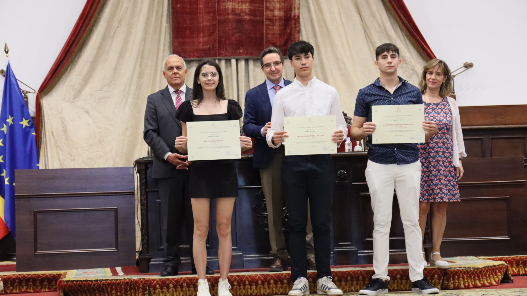 Acto de entrega de los premios a los estudiantes con mejores notas en la EBAU en el Paraninfo