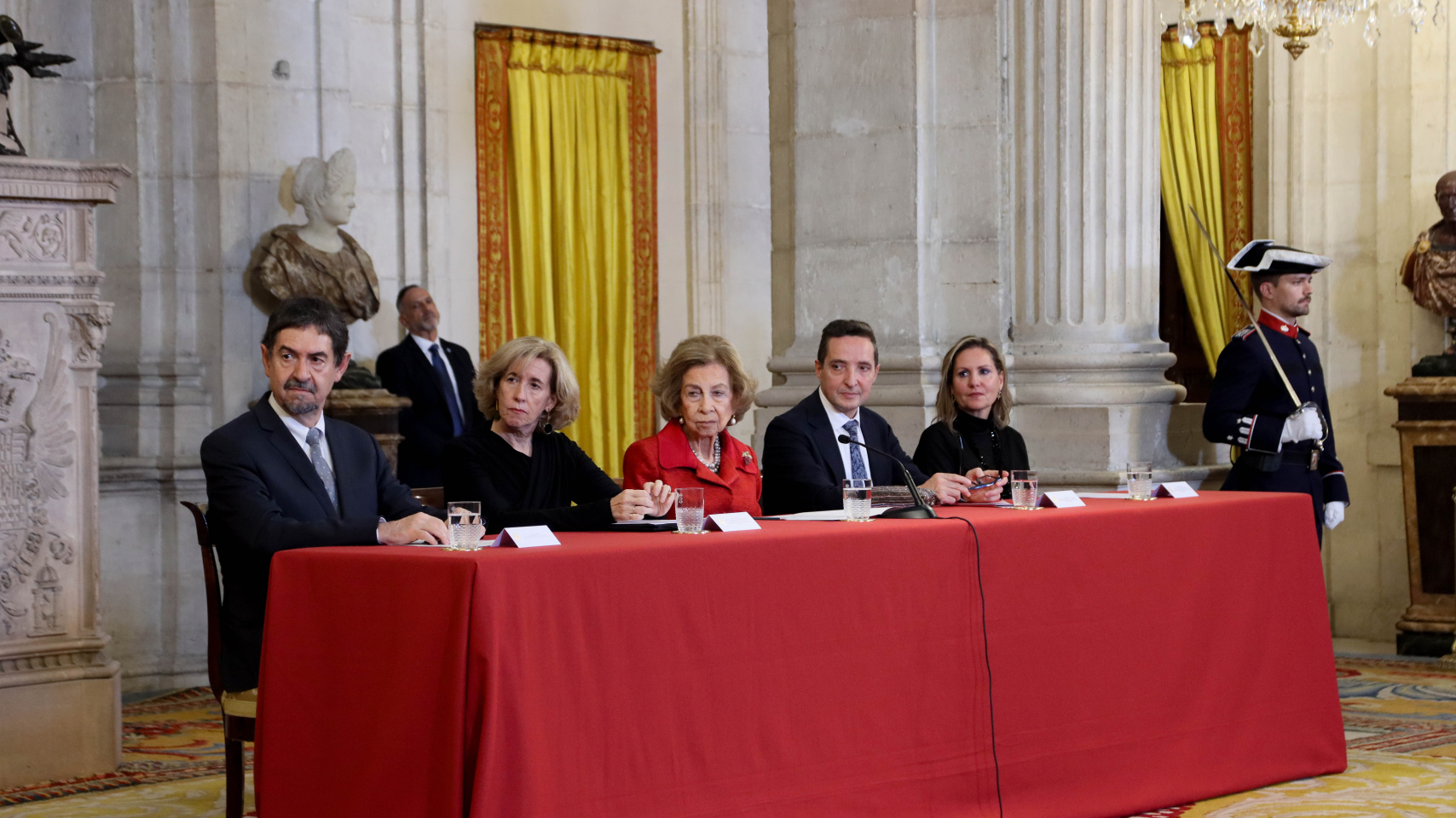 Mesa presidencial del acto de entrega del Premio Reina Sofía de Poesía Iberoamericana