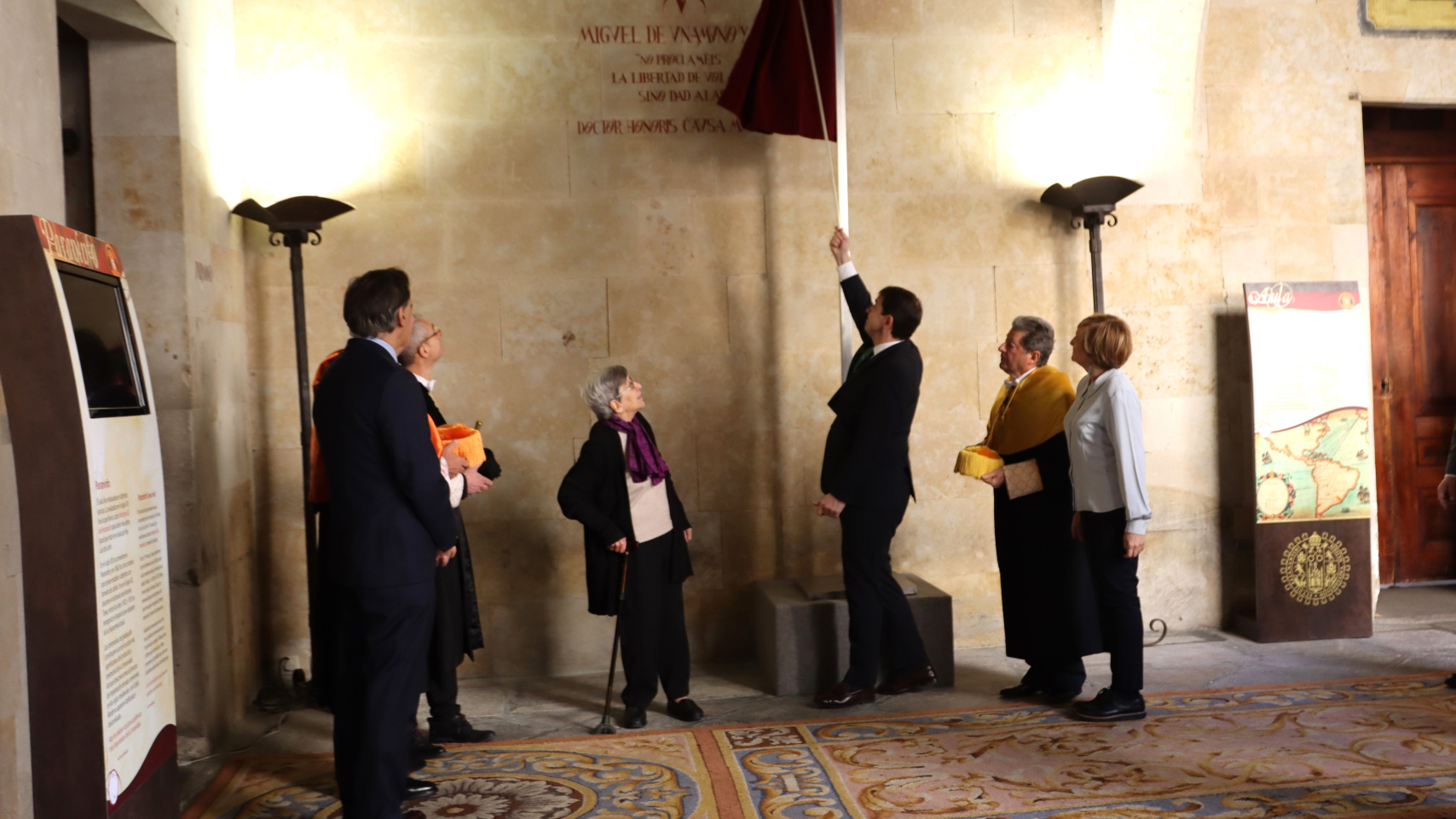 Miguel de Unamuno, rector perpetuo, regresa con honores al Claustro de la Universidad de Salamanca