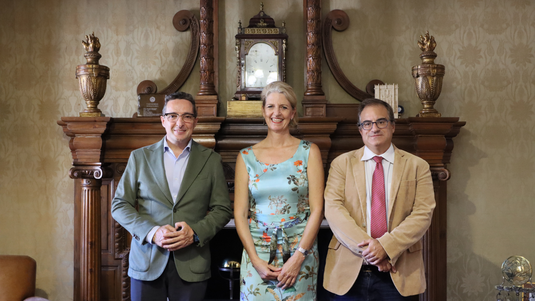 Juan Manuel Corchado, Eva Martha Eckkrammer y Raúl Sánchez