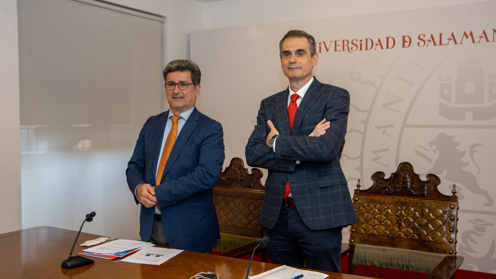 Efrem Yildiz, vicerrector de Relaciones Internacionales y Luis Norberto González Alonso, director del Centro de Documentación Europea