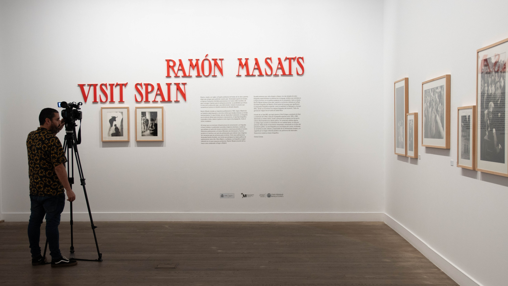 Parte de la muestra expuesta en sala de exposiciones de Hospedería Fonseca