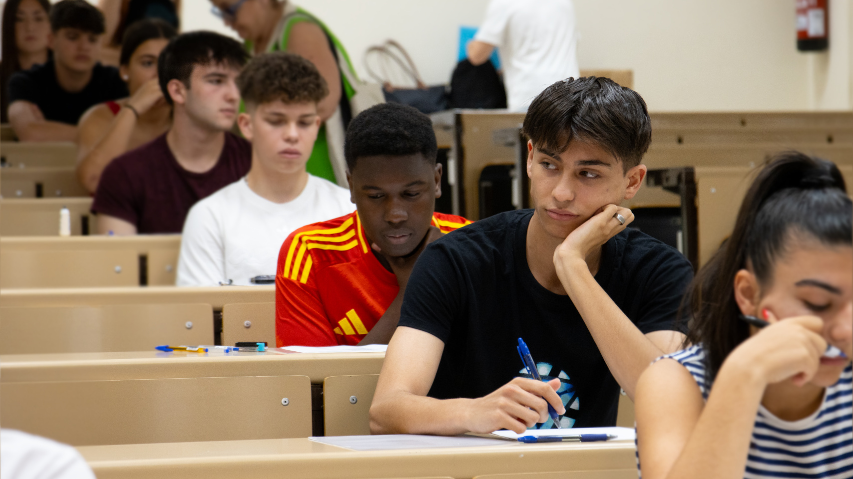 Estudiantes en la jornada extraordinaria de la PAU