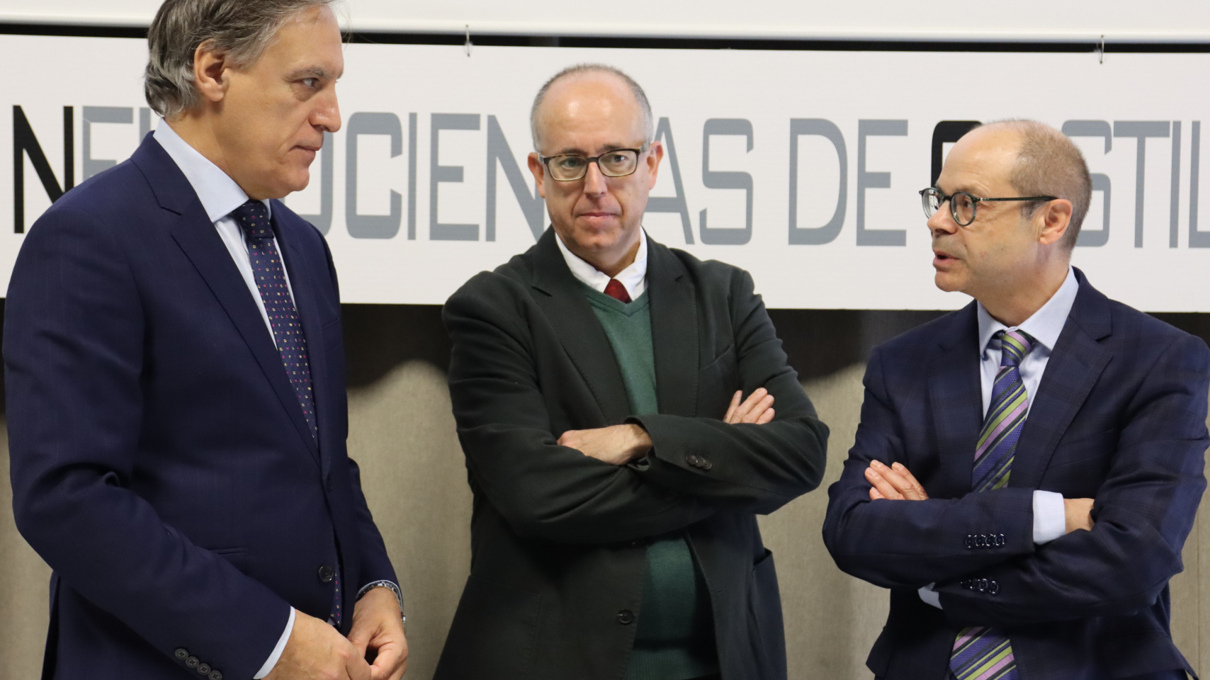 José Miguel Mateos Roco, vicerrector de Investigación de la USAL; Carlos García Carbayo, alcalde de Salamanca; y Manuel Sánchez Malmierca, director del INCyL