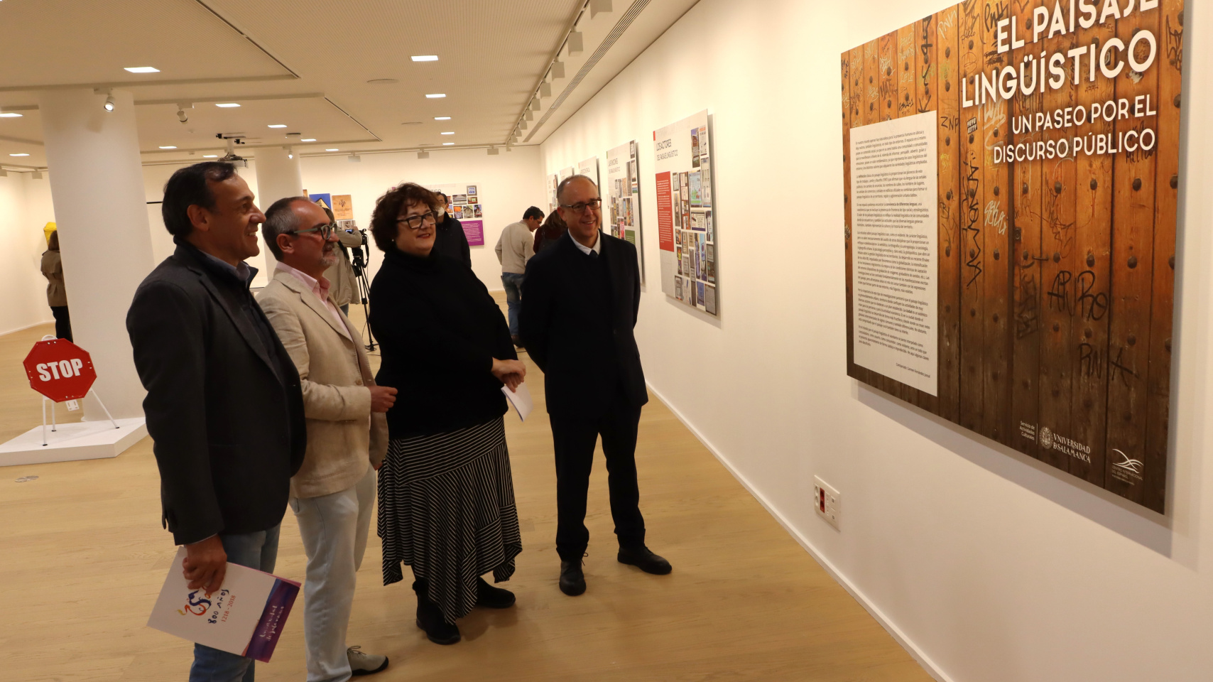 Inauguración de la  exposición "el paisaje lingüístico" en el CIE de la Universidad de Salamanca