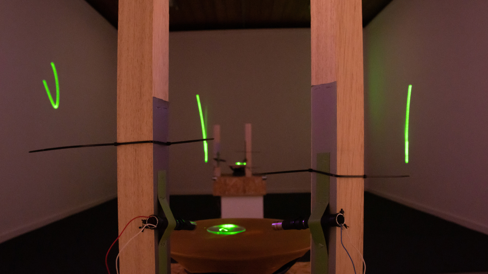 Exposición audiovisual ‘Not an oscilloscope (nor a lissajous)’