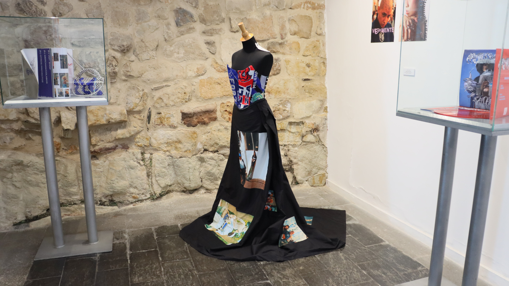 Exposición de dibujo, diseño, grabado y pintura de los estudiantes de BBAA de la USAL en La Salina