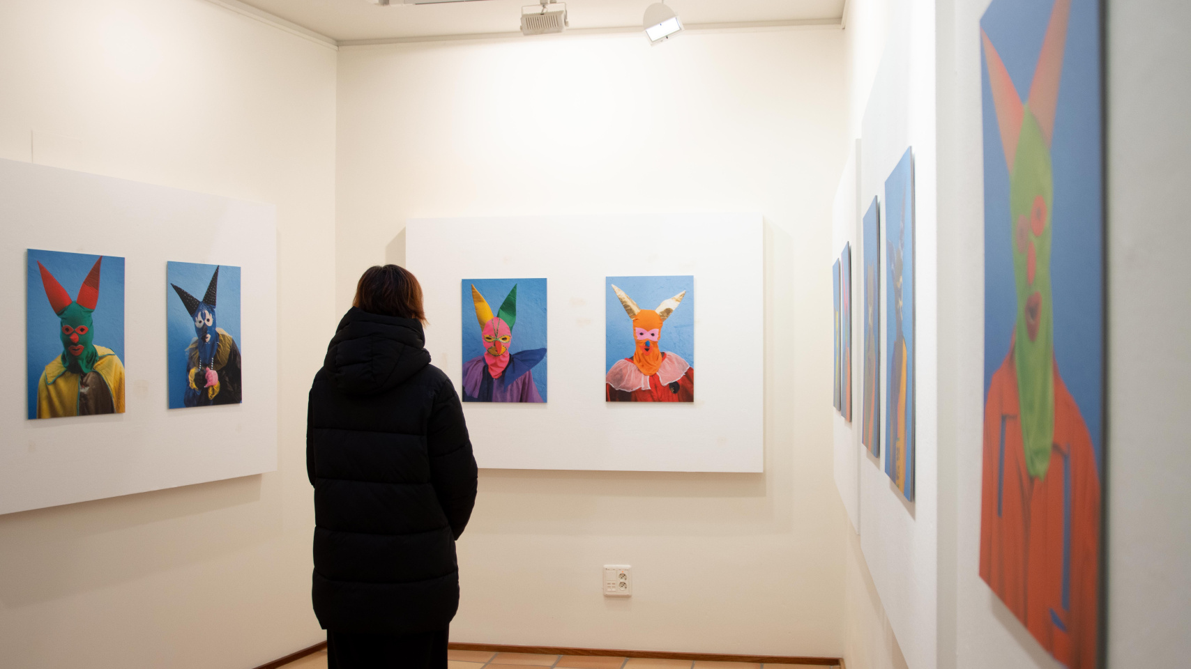 Visitante disfruta de la muestra ‘Caretas de Maragogipe’