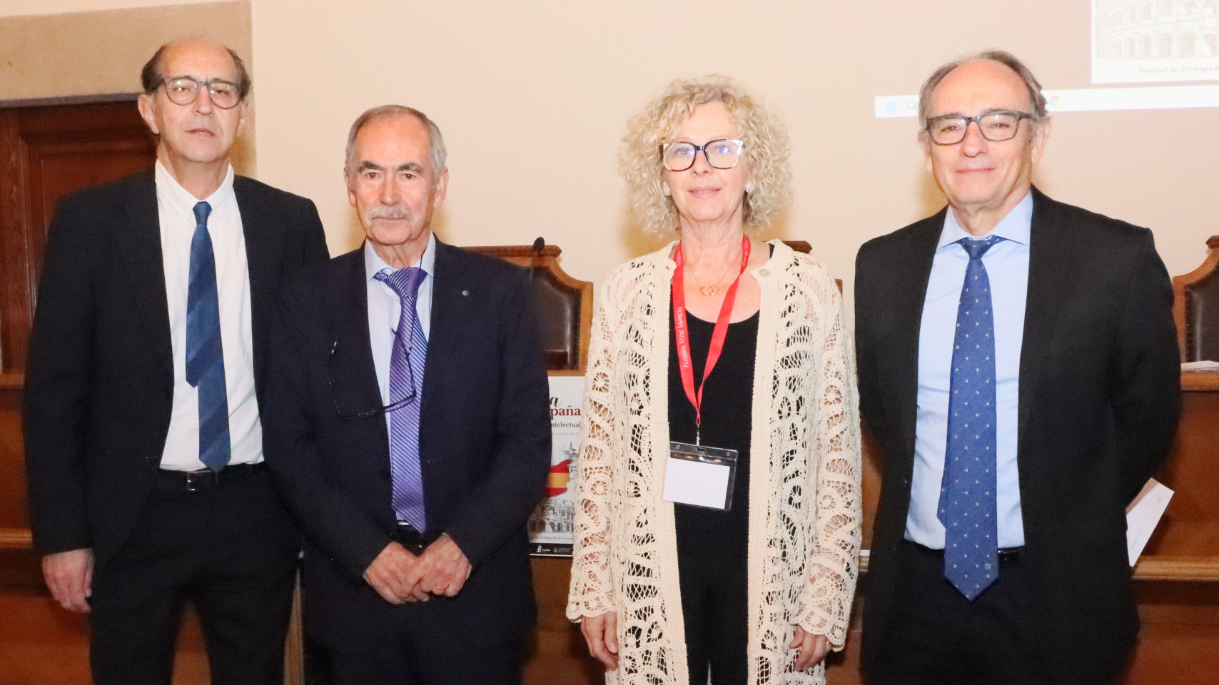 La Facultad de Filología rinde homenaje al catedrático Vicente González Martín