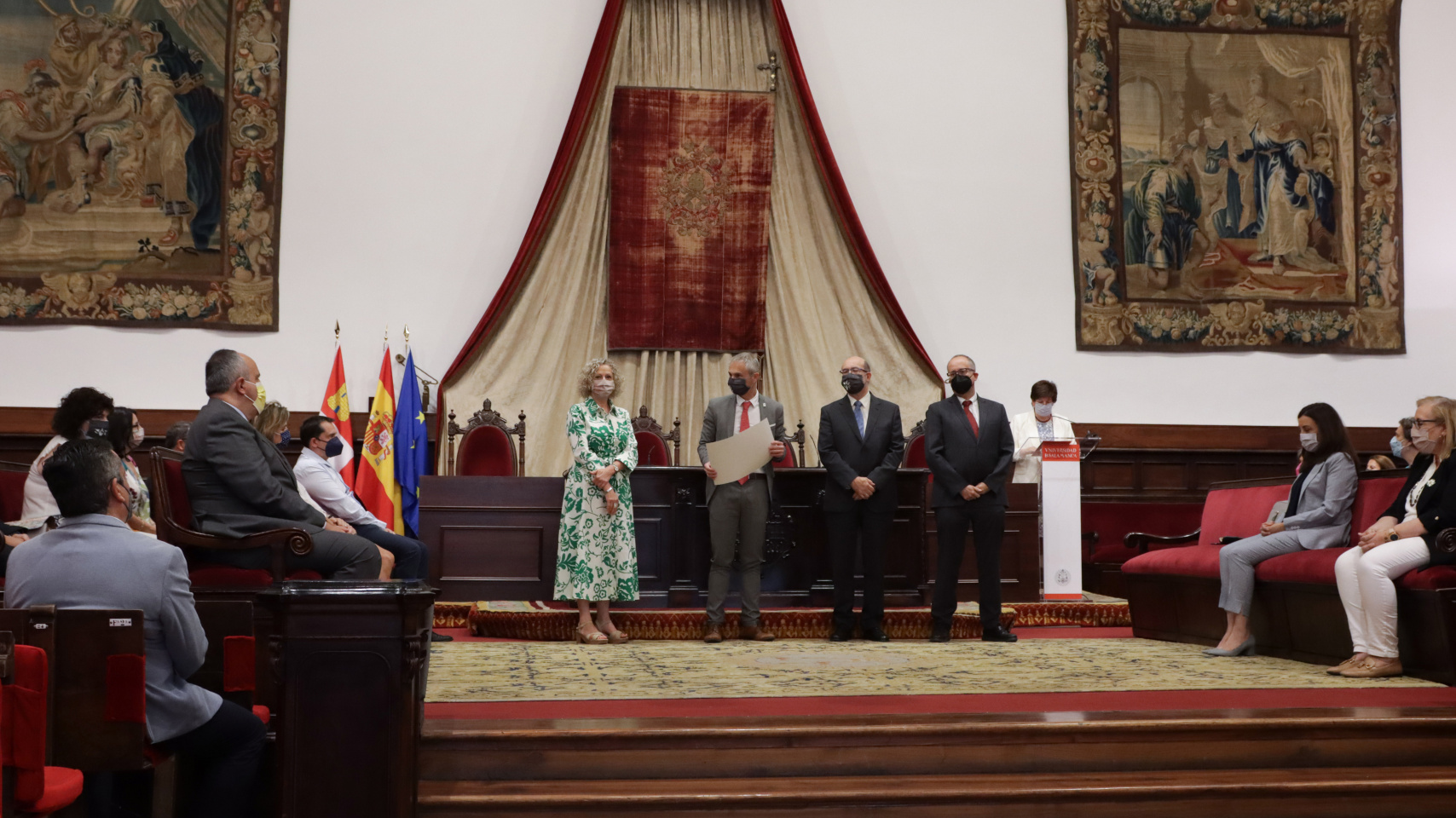 Entrega del 'Premio a la trayectoria de excelencia en la docencia Gloria Begué'