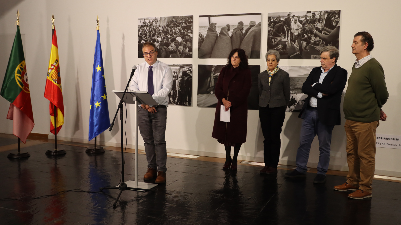Rueda de prensa con Raúl Sánchez Prieto, vicerrector de relaciones internacionales de la USAL; Alberto Bescós, director del Museo de Salamanca; Adolfo Domínguez, jefe del servicio territorial de cultura de la Junta de CyL en Salamanca; Amelia María Fernandes, teniente alcalde de Guarda; y Mª Isabel Martín Jiménez, profesora de la Facultad de Geografía e Historia de la  USAL  y miembro del Centro de Estudios Ibéricos.