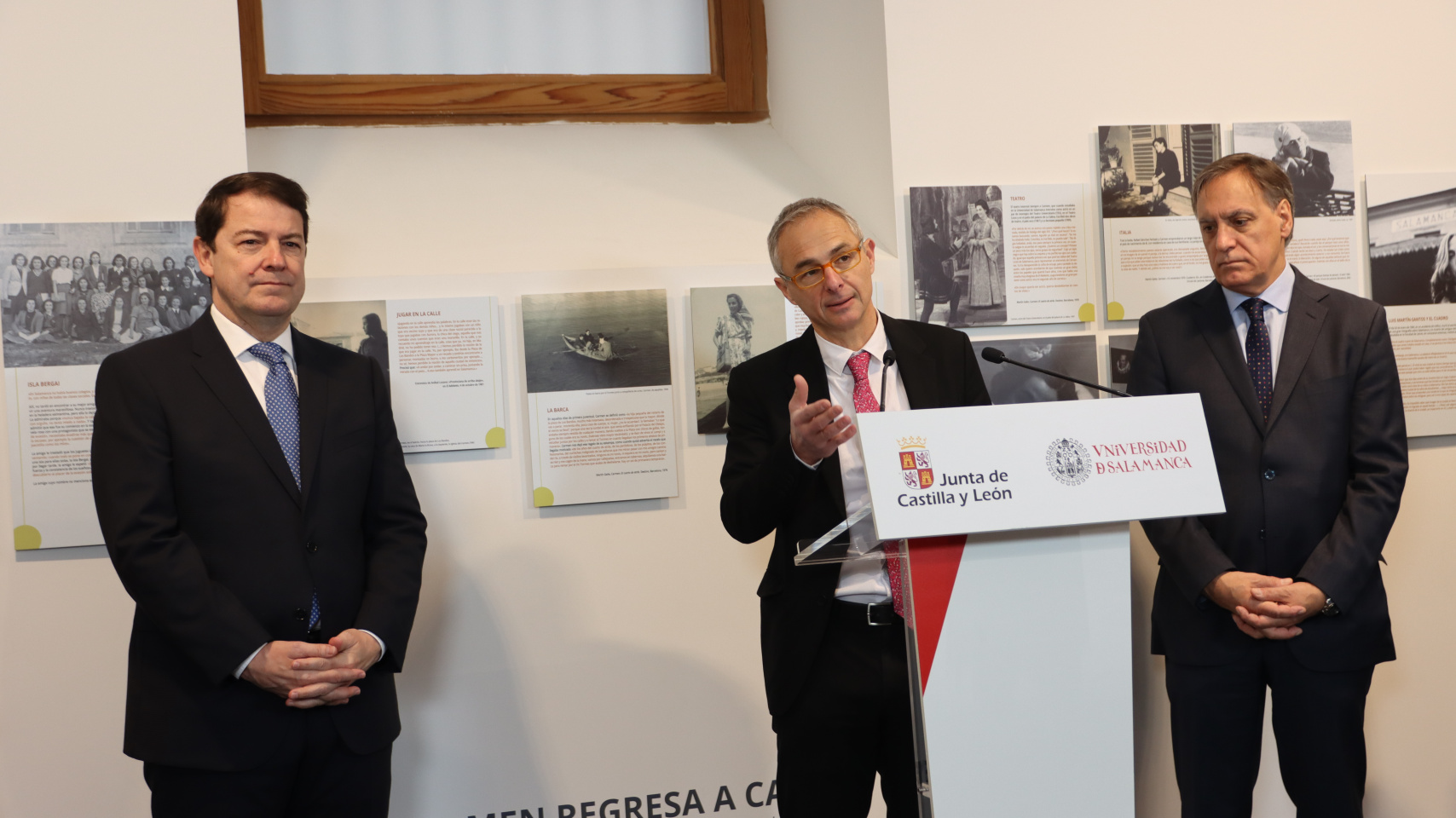 Acto de recepción de la documentación en el Centro Internacional del Español (CIEUSAL)