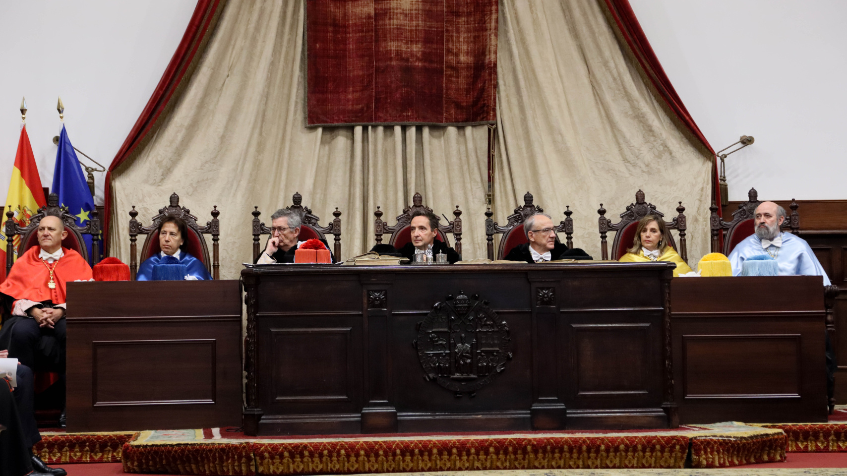 Mesa presidencial de la ceremonia 'honoris causa'