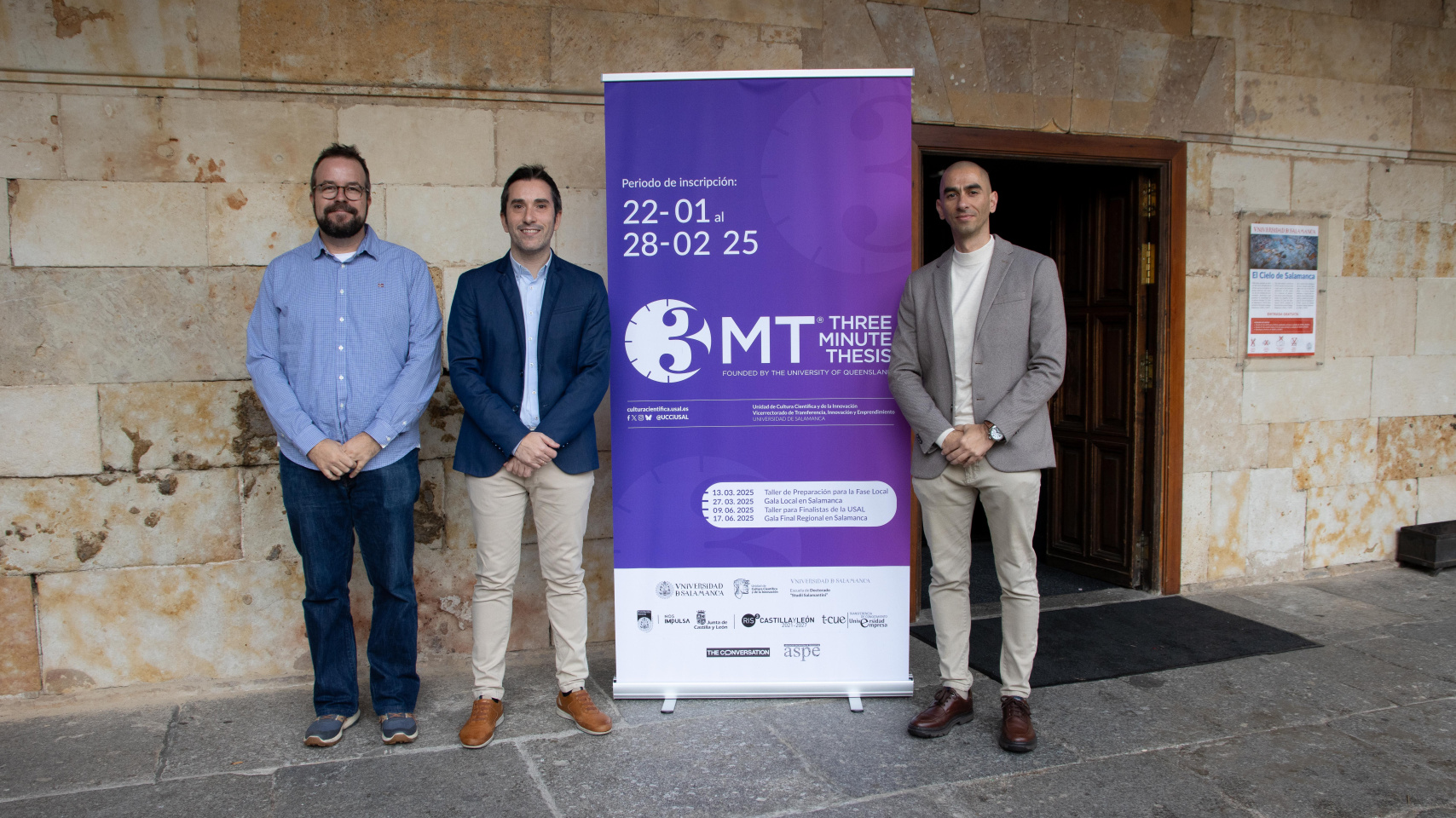 Presentación del certamen "Three minute Thesis" a los medios de comunicación por parte del subdirector de la Escuela de Doctorado, Mario Amado; el vicerrector de Transferencia, Innovación y Emprendimiento, Federico Bueno de Mata; y el director del Servicio de Producción e Innovación Digital, Raúl Rivas.