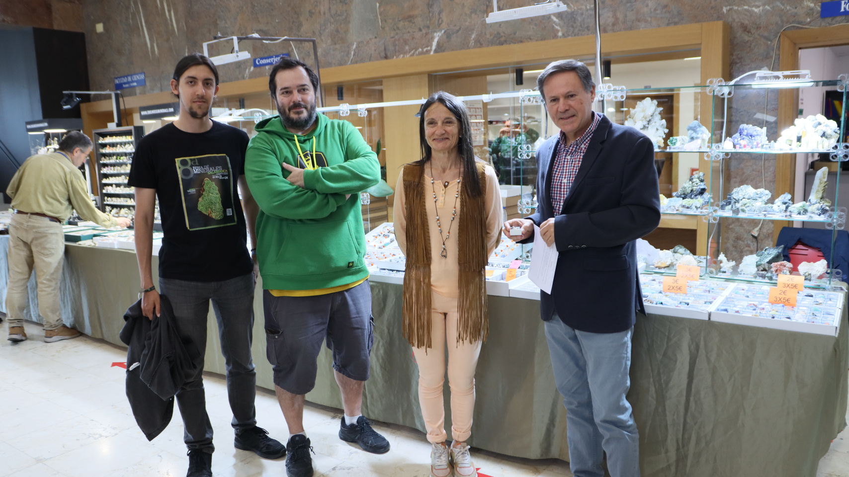 El Departamento de Geología de la Universidad de Salamanca inaugura la VIII Feria de Minerales