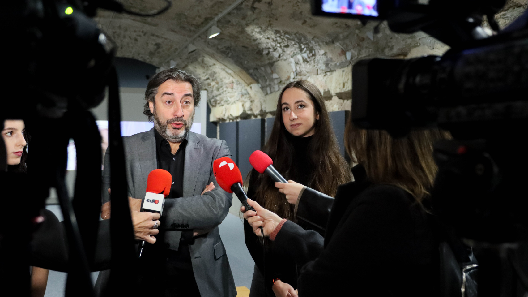 Presentación de la obra "Códigos represivos" a los medios de comunicación