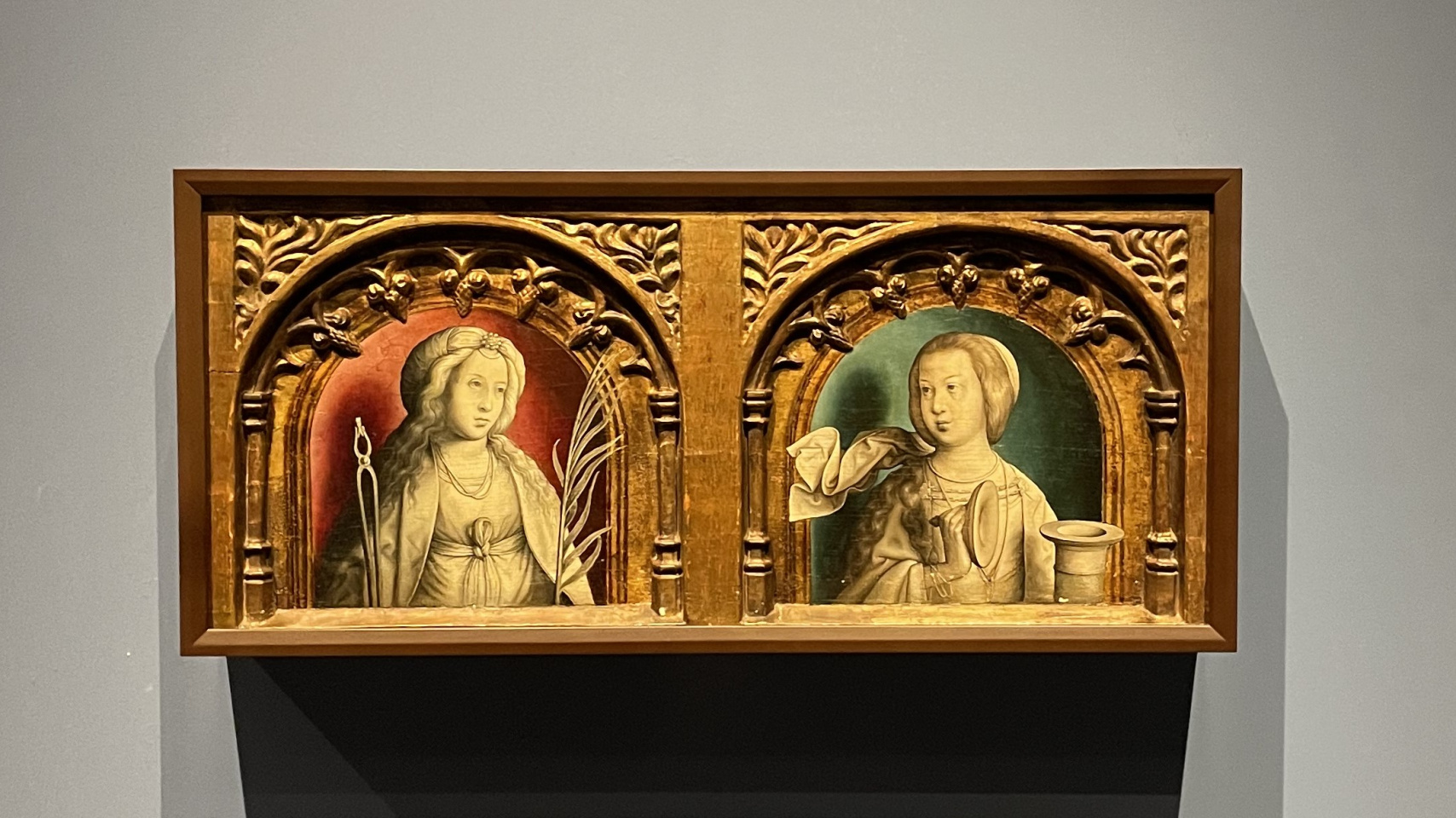 El óleo sobre tabla "Santa Apolonia y Santa María Magdalena" en el Museo Nacional de Escultura de Valladolid