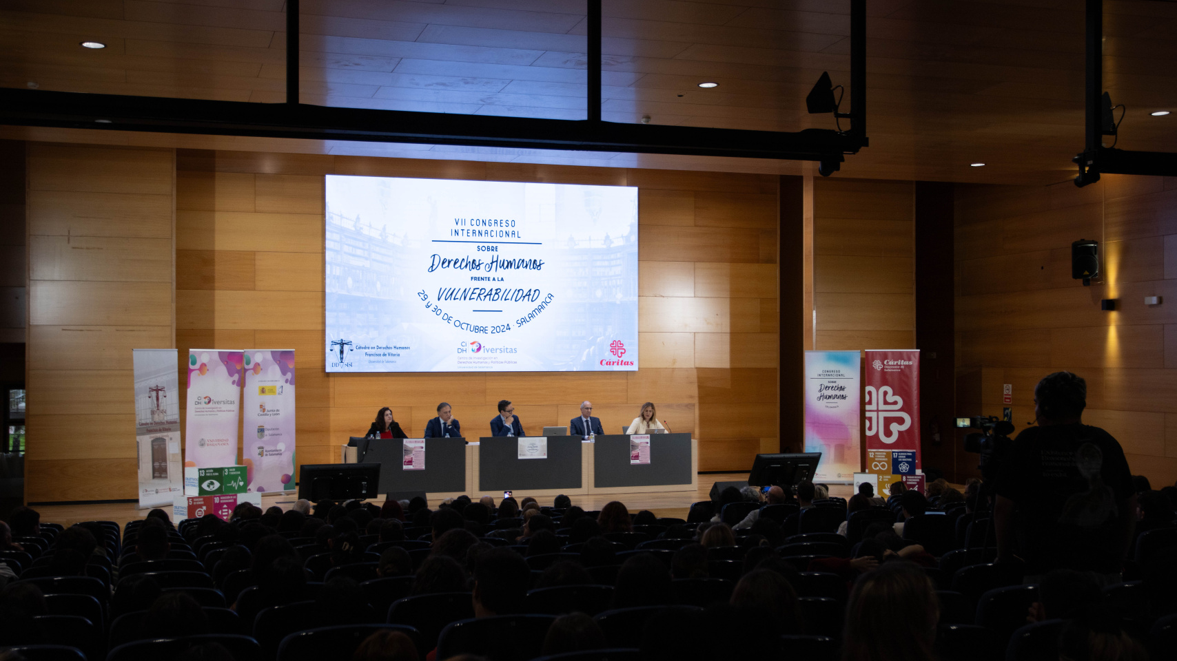 El salón de actos Adolfo Suárez durante el congreso
