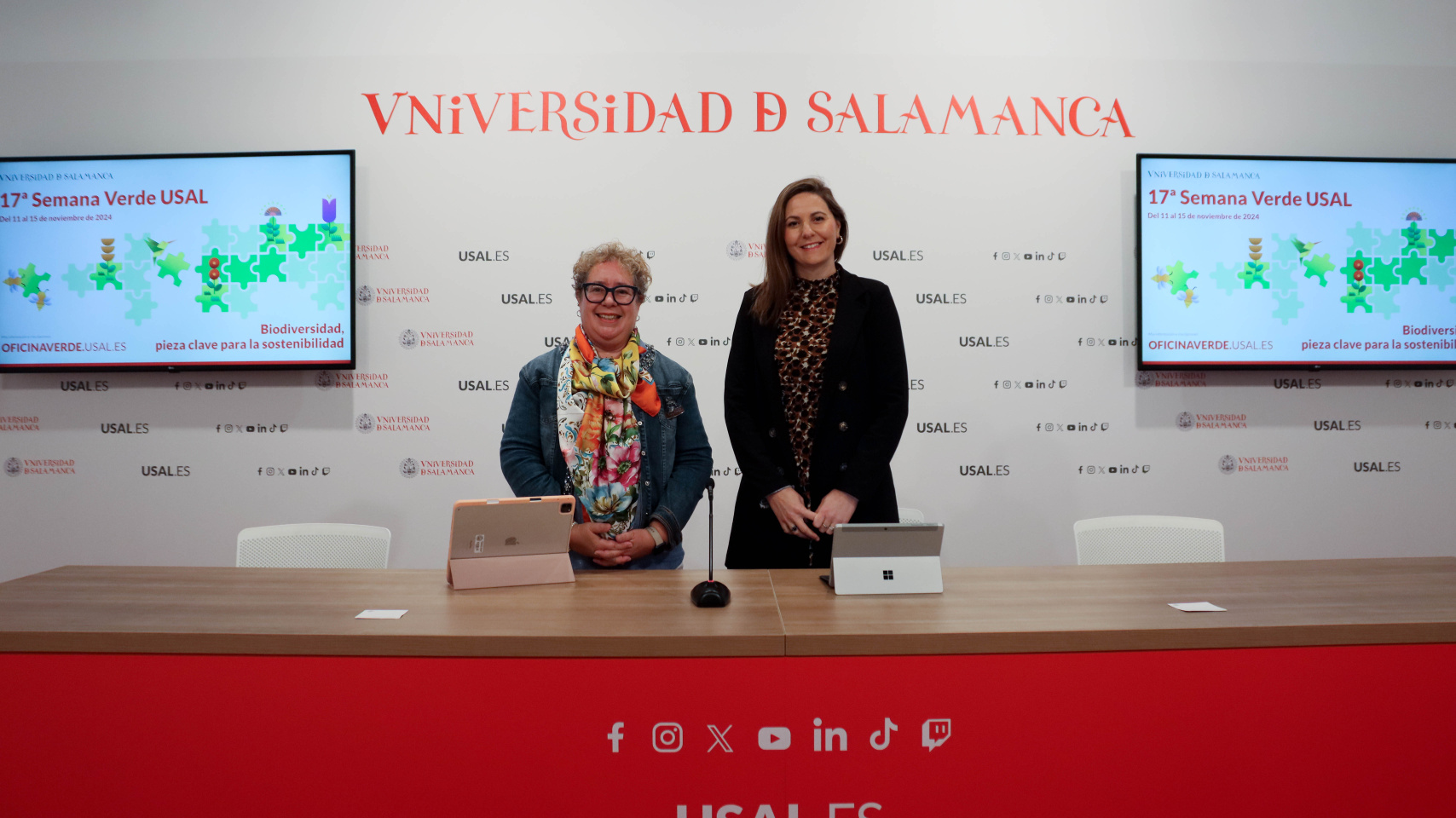 Matilde Olarte, vicerrectora de Cultura, Patrimonio, Sostenibilidad y Desarrollo de Campus; y Mar Marcos, técnico de la Oficina Verde de la USAL en la presentación de la Semana Verde.
