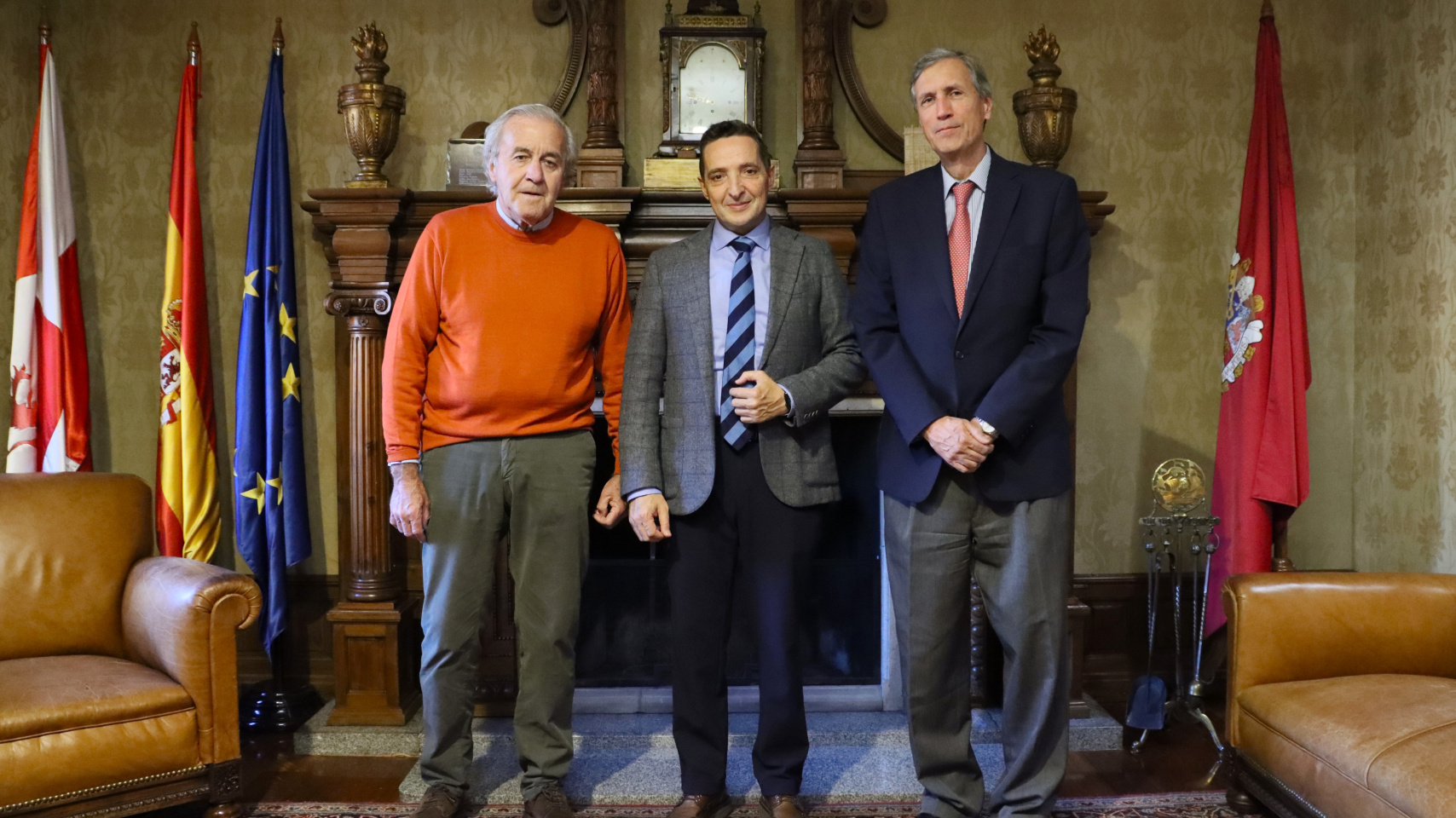 Saludo de Pedro Dallari e Ignacio Berdugo al rector Juan Manuel Corchado.