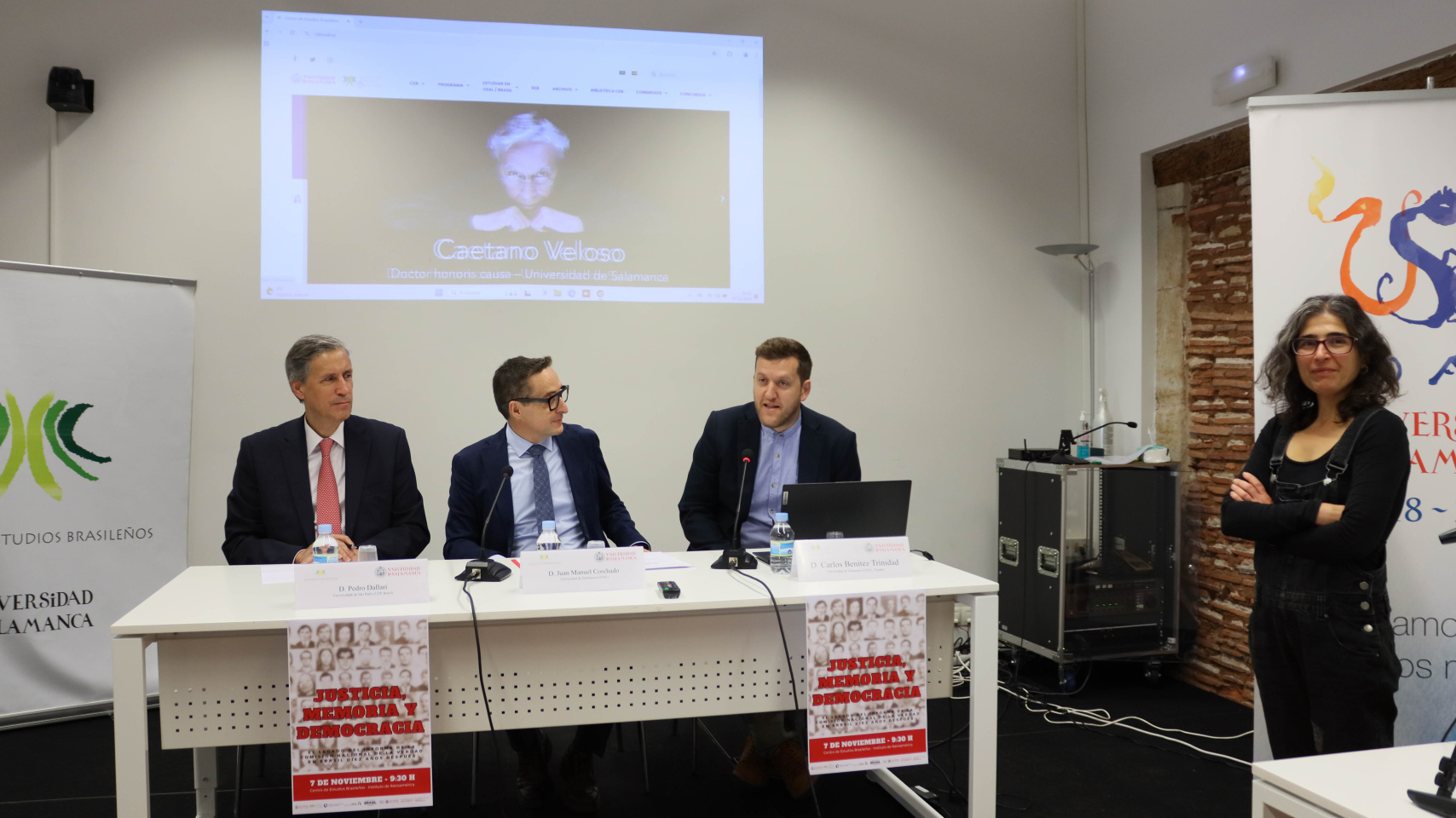 De izquierda a derecha, Carlos Benítez, Juan Manuel Corchado, Pedro Dallari y Esther Gambi durante la inauguración