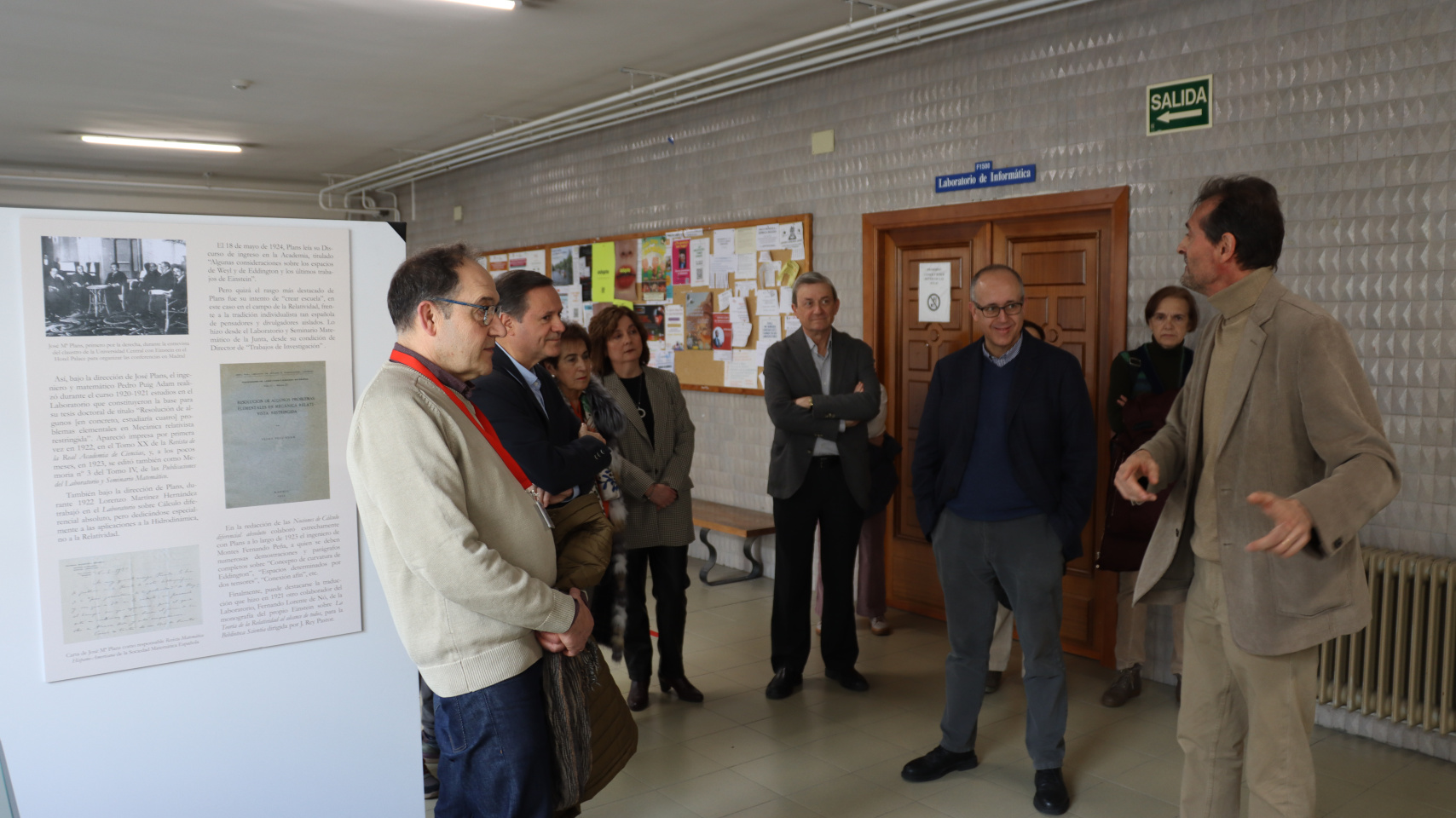 Acto de inauguración exposición “La Ciencia Española ante Einstein y la relatividad”