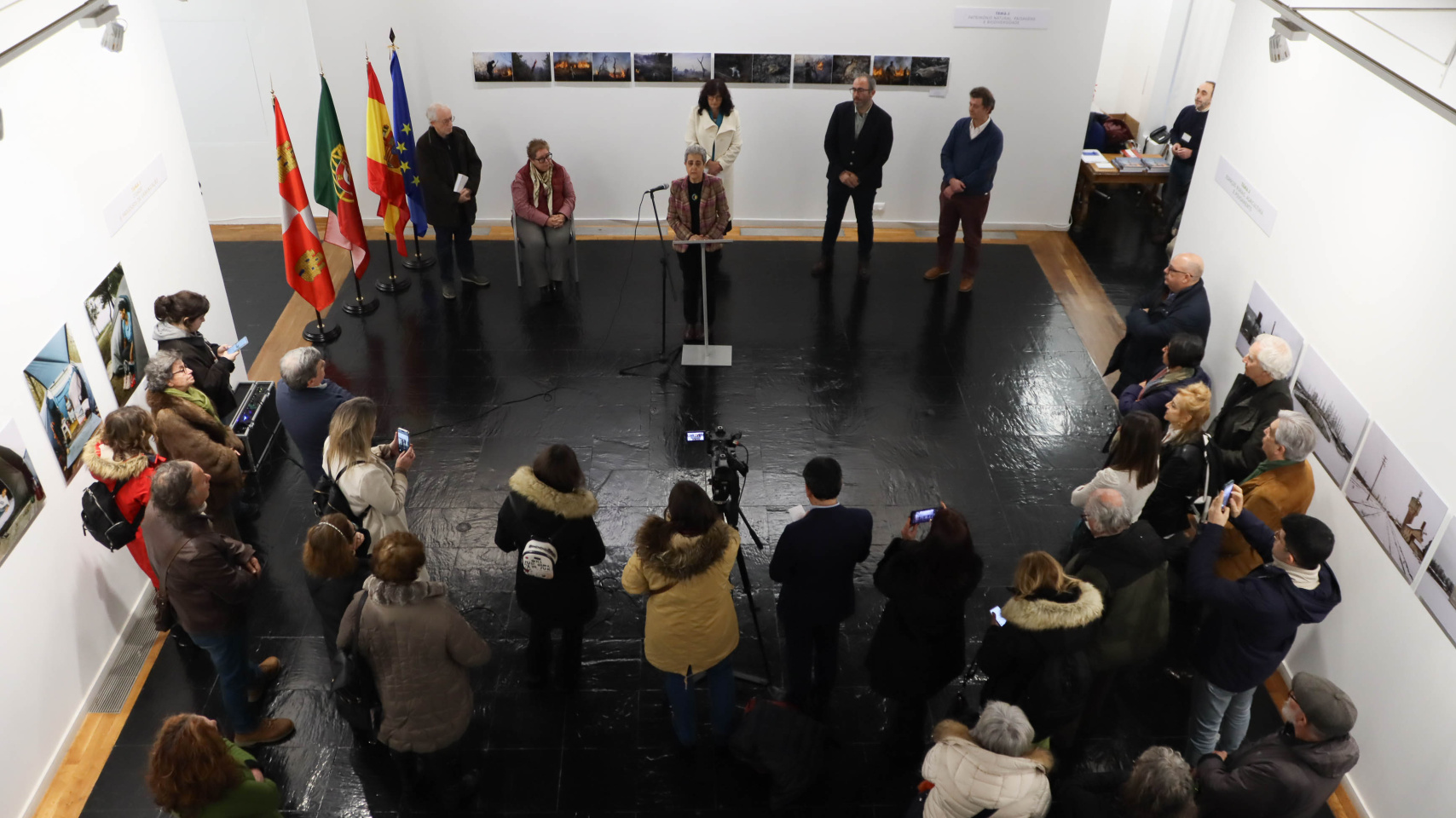 Inauguración de la muestra "Transversalidades"