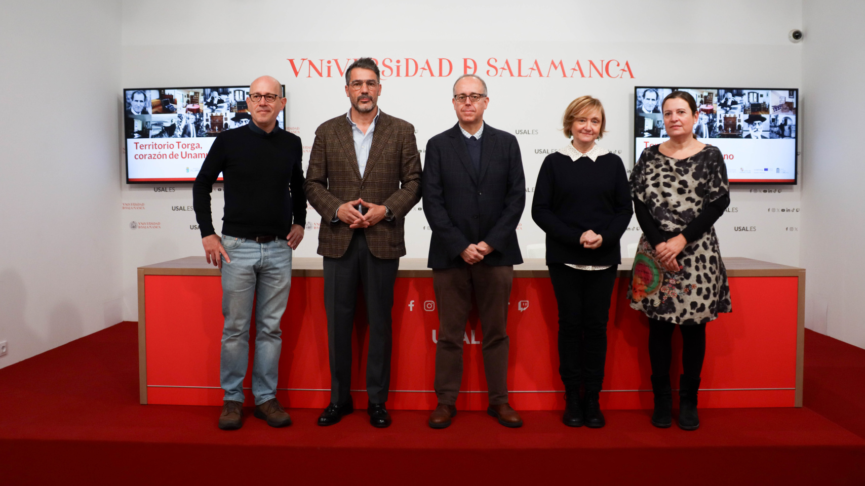 Manuel Hernández, José Miguel Mateos Roco, Ángel Martín Peralvo,  Ana Chaguaceda y Gemma Barrueco en la presentación de 'Territorio Torga, corazón Unamuno'